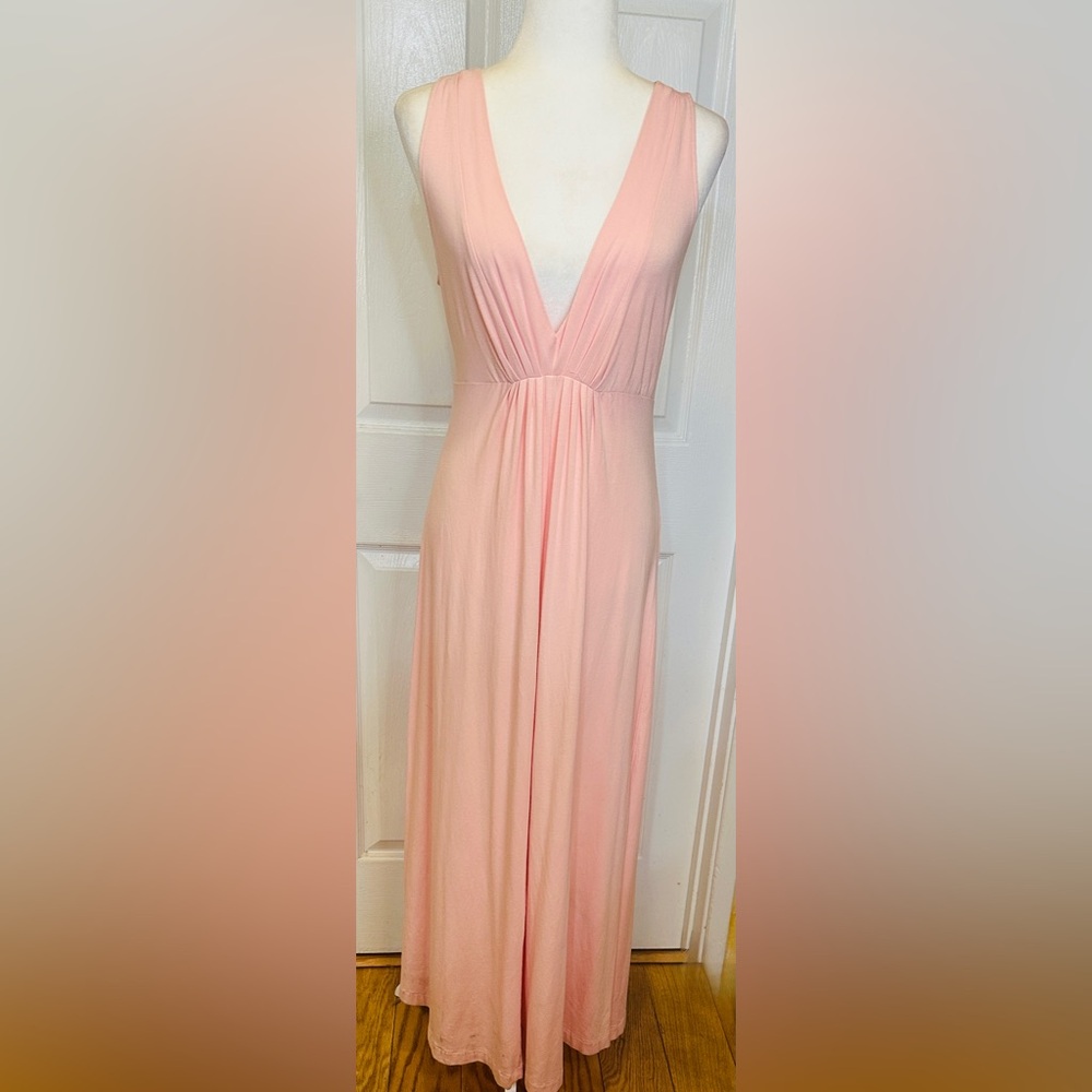 Elegant Pink Maxi Dress with Deep V-Neck